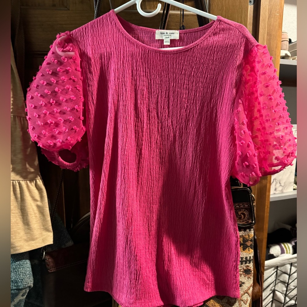 Pink puffy sleeve shirt